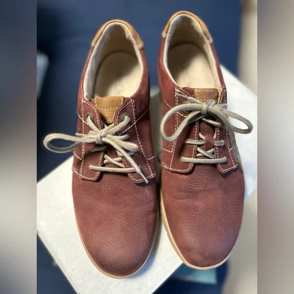 Josef Seibel, the European comfort shoe, sz 41, wine colored shoe - Picture 2 of 3